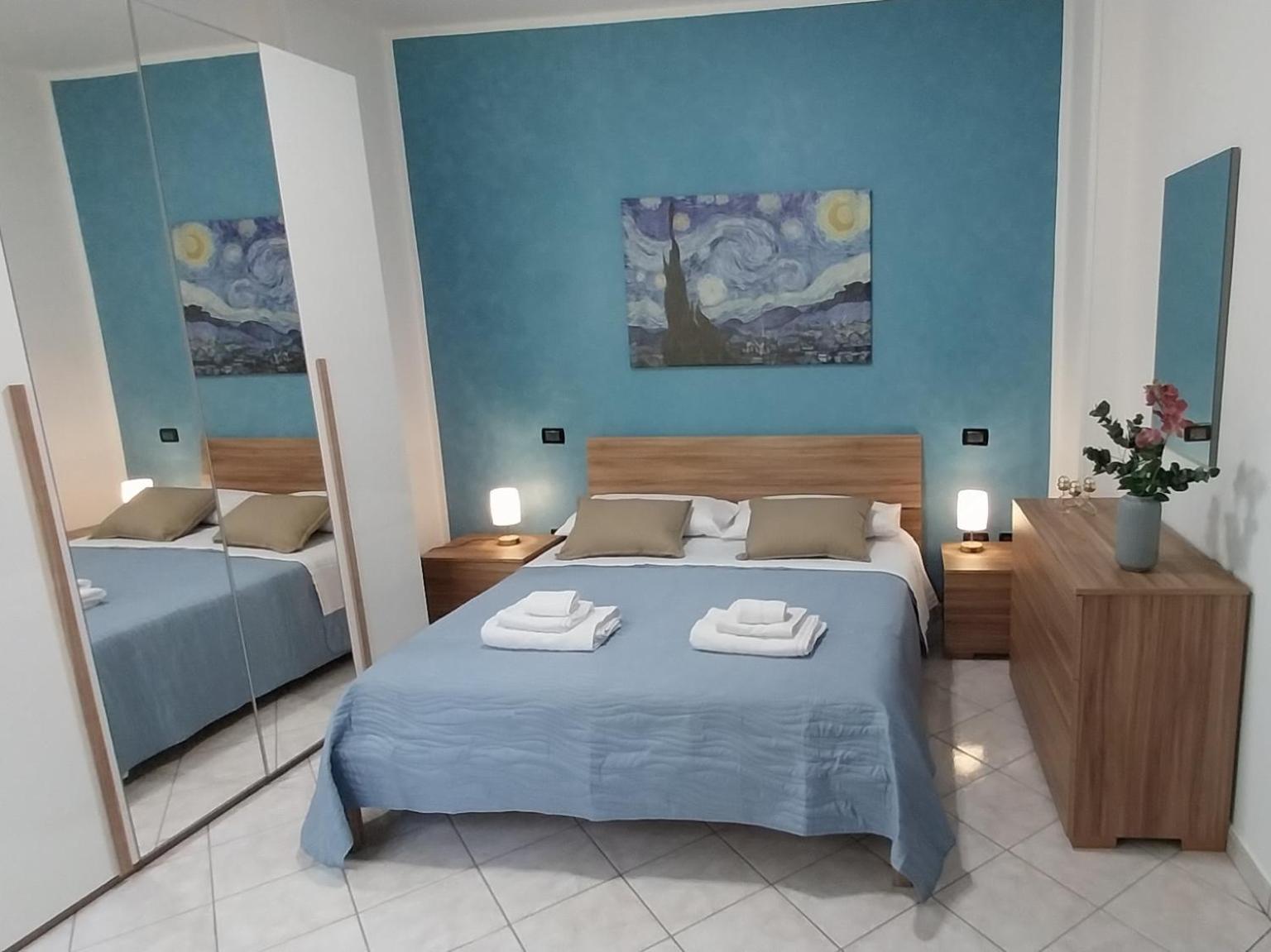Casa Vacanze Fronte Castello มาร์ตาโน ภายนอก รูปภาพ